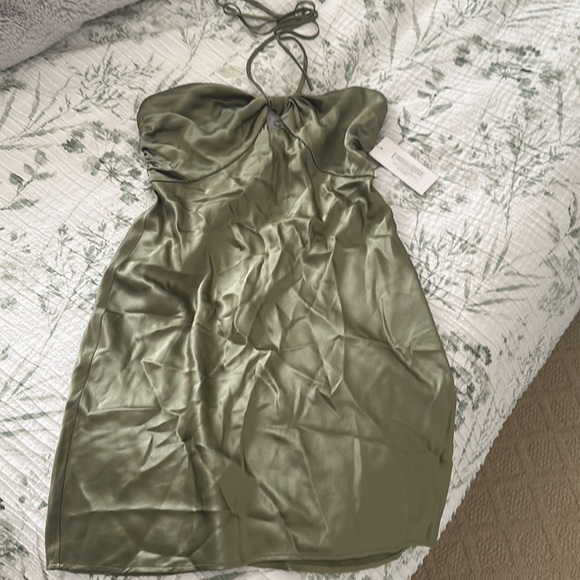 NWT Reformation Sorrentine Silk Dress in Artichoke Size 4 - Picture 5 of 6